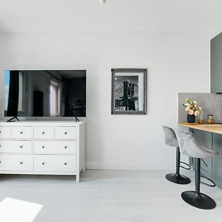 Ferienwohnung Targowa 10 London Studio Warschau Exterior foto