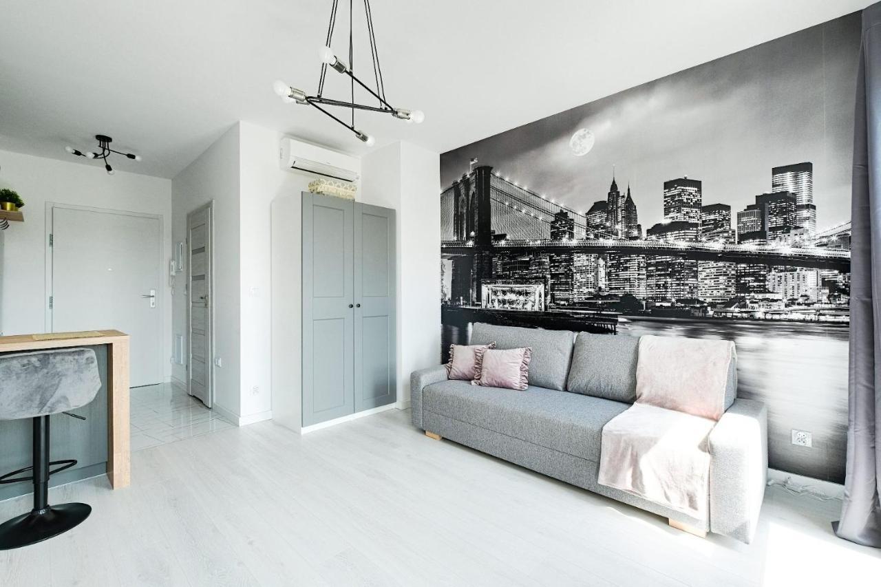 Ferienwohnung Targowa 10 London Studio Warschau Exterior foto