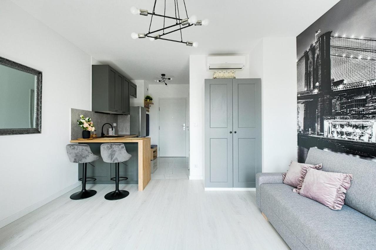 Ferienwohnung Targowa 10 London Studio Warschau Exterior foto